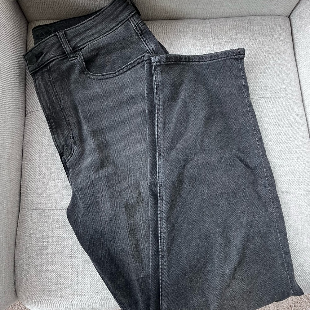 Women’s Black Mom Jeans